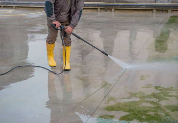 Worker assigned to the cleaning of urban areas